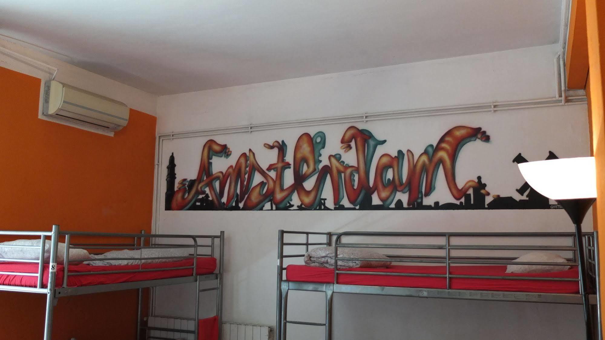 No Limit Graffiti Alberg